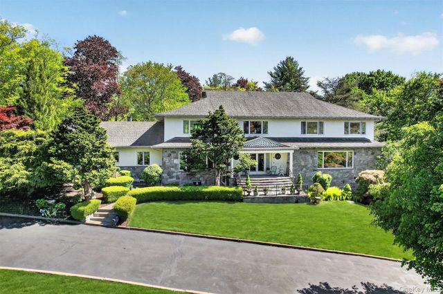 20 Moriah Lane, Montebello, NY 10901