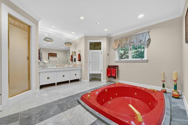 20 Moriah Lane, Montebello, NY 10901