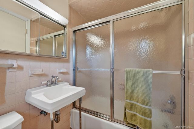20 Moriah Lane, Montebello, NY 10901