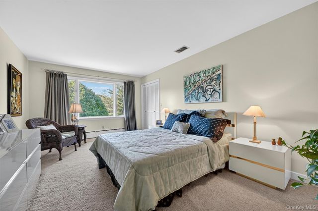 20 Moriah Lane, Montebello, NY 10901