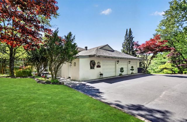 20 Moriah Lane, Montebello, NY 10901