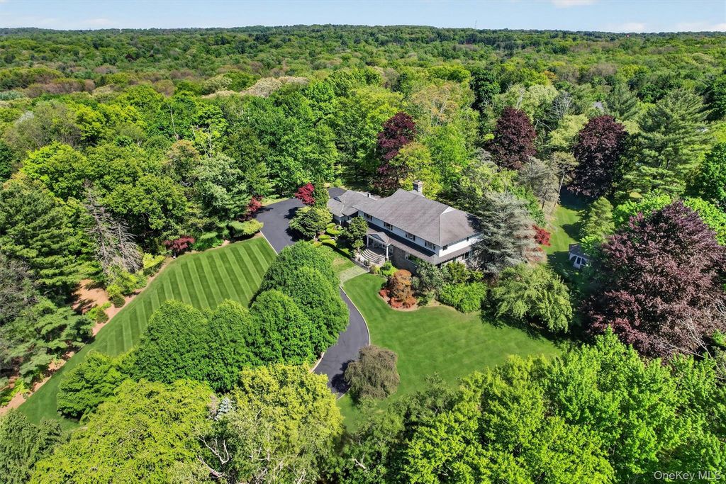 20 Moriah Lane, Montebello, NY 10901