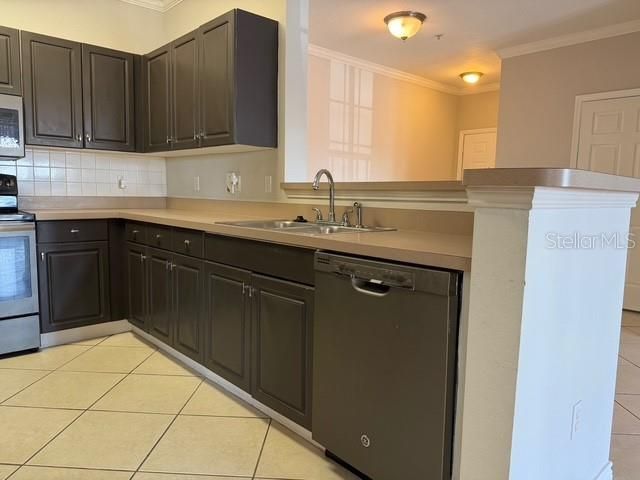 4306 BAYSIDE VILLAGE DRIVE 102, Tampa, FL 33615