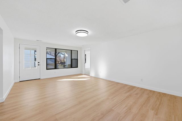 5918 N Legion Ave, Wichita, KS 67204