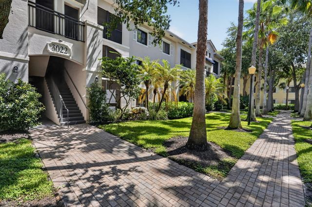 3022 ALCAZAR Place 301, Palm Beach Gardens, FL 33410