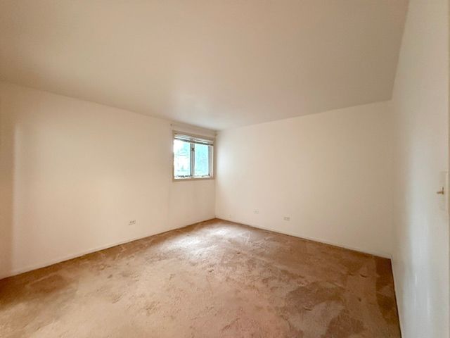 5629 6th Avenue 1B, Countryside, IL 60525