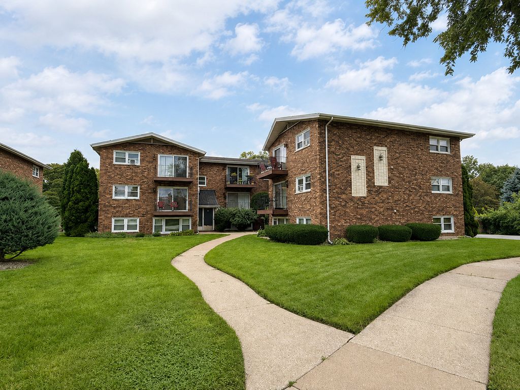 5629 6th Avenue 1B, Countryside, IL 60525