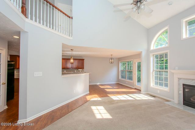 1601 Keever Ct, Louisville, KY 40245