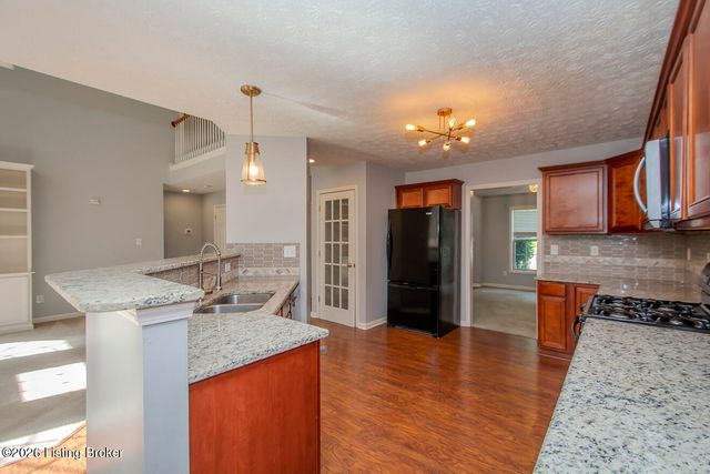 1601 Keever Ct, Louisville, KY 40245