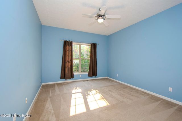 1601 Keever Ct, Louisville, KY 40245