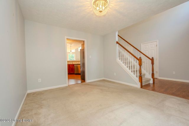 1601 Keever Ct, Louisville, KY 40245
