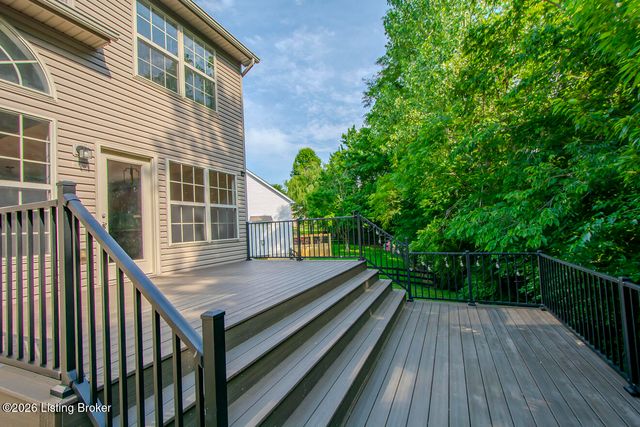 1601 Keever Ct, Louisville, KY 40245
