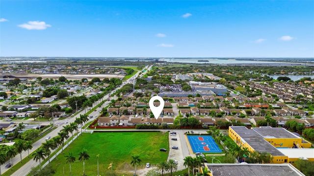 18615 NW 84th Pl 106-1, Hialeah, FL 33015