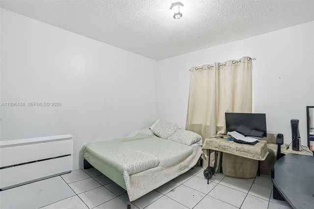 18615 NW 84th Pl 106-1, Hialeah, FL 33015