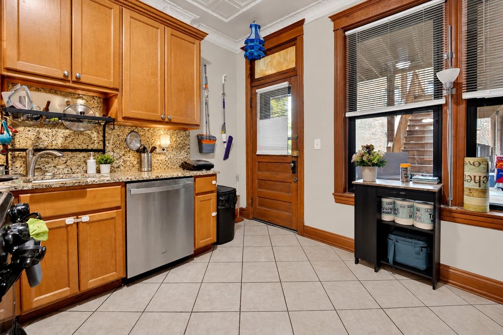 1404 W Flournoy Street 2, Chicago, IL 60607 — photo 5