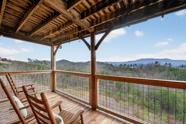 1553 Majestic Mountain Drive, Sevierville, TN 37876