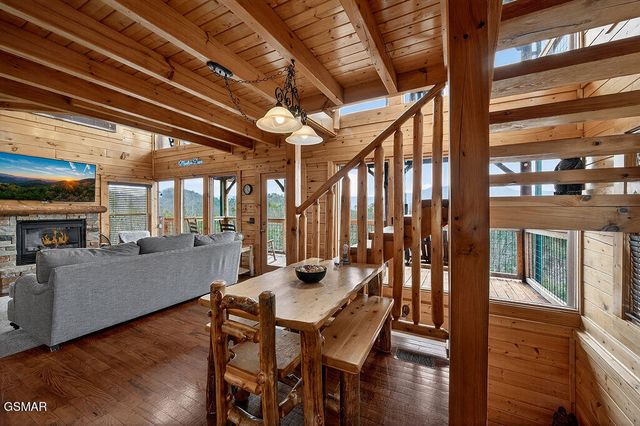 1553 Majestic Mountain Drive, Sevierville, TN 37876