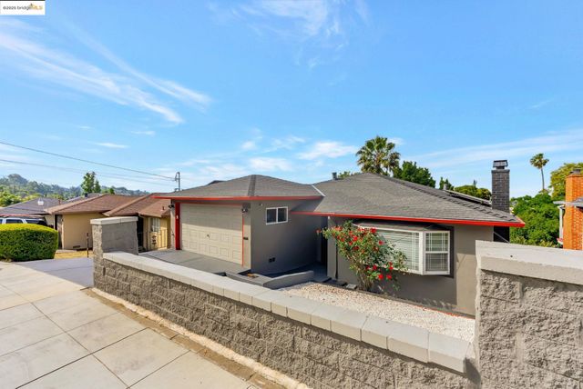 6941 Outlook Ave, Oakland, CA 94605