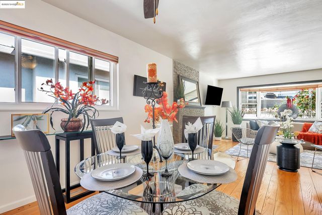 6941 Outlook Ave, Oakland, CA 94605