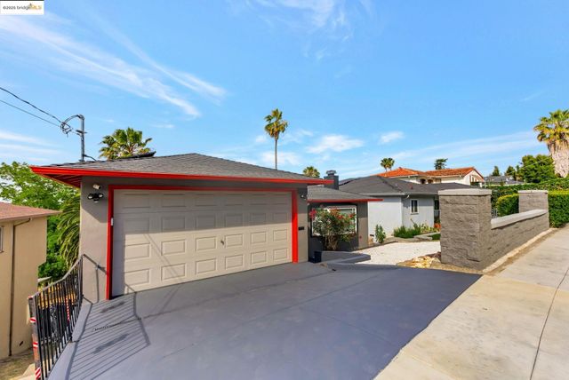 6941 Outlook Ave, Oakland, CA 94605
