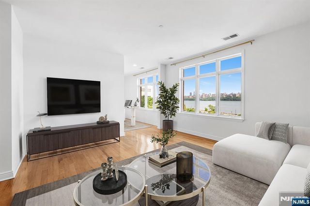 7400 River Road 433, North Bergen, NJ 07047