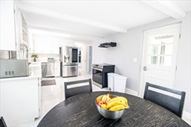 40 Neal St, Walpole, MA 02081