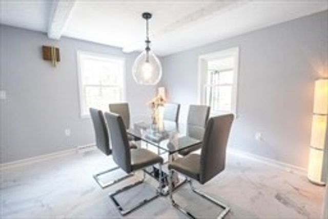 40 Neal St, Walpole, MA 02081