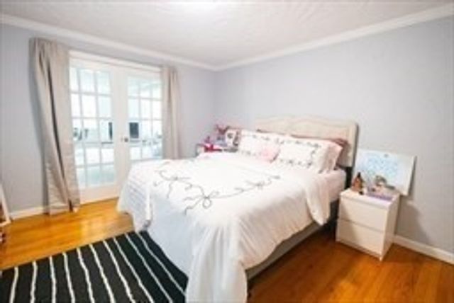 40 Neal St, Walpole, MA 02081