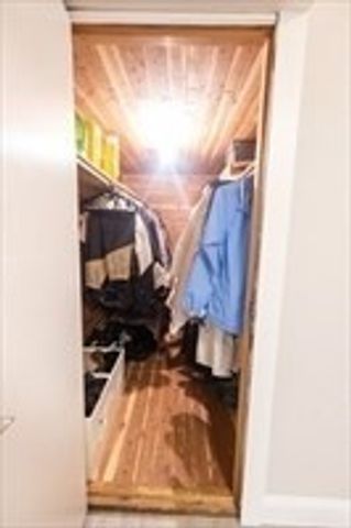 40 Neal St, Walpole, MA 02081