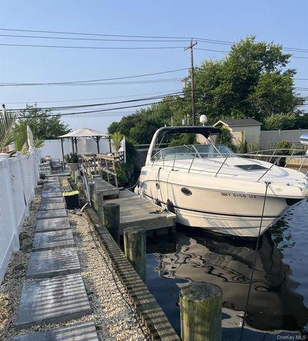 4460 Merrick Road, Massapequa, NY 11758