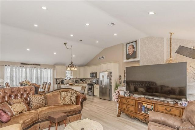 4460 Merrick Road, Massapequa, NY 11758