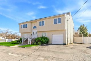 4460 Merrick Road, Massapequa, NY 11758