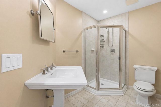 305 Glenwood Drive 3-3, Briarcliff Manor, NY 10510