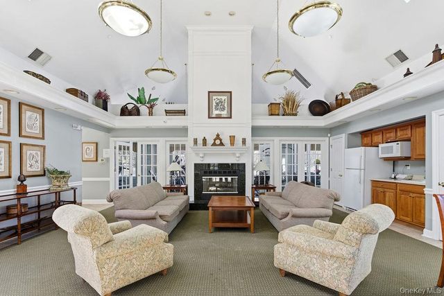 305 Glenwood Drive 3-3, Briarcliff Manor, NY 10510