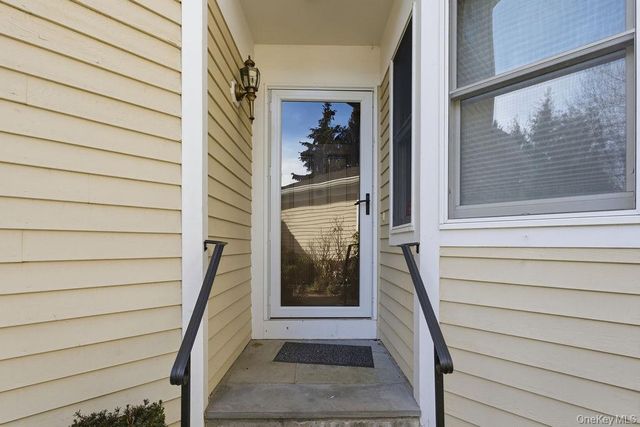 305 Glenwood Drive 3-3, Briarcliff Manor, NY 10510