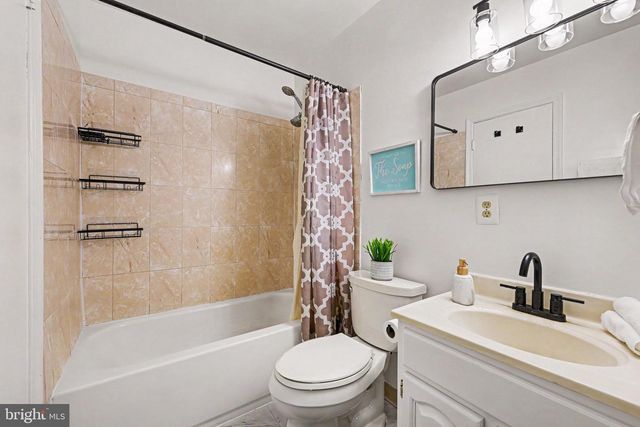 9400 PACKARD WAY, Burke, VA 22015