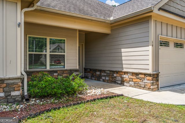 19 Fast Lane, Seale, AL 36875