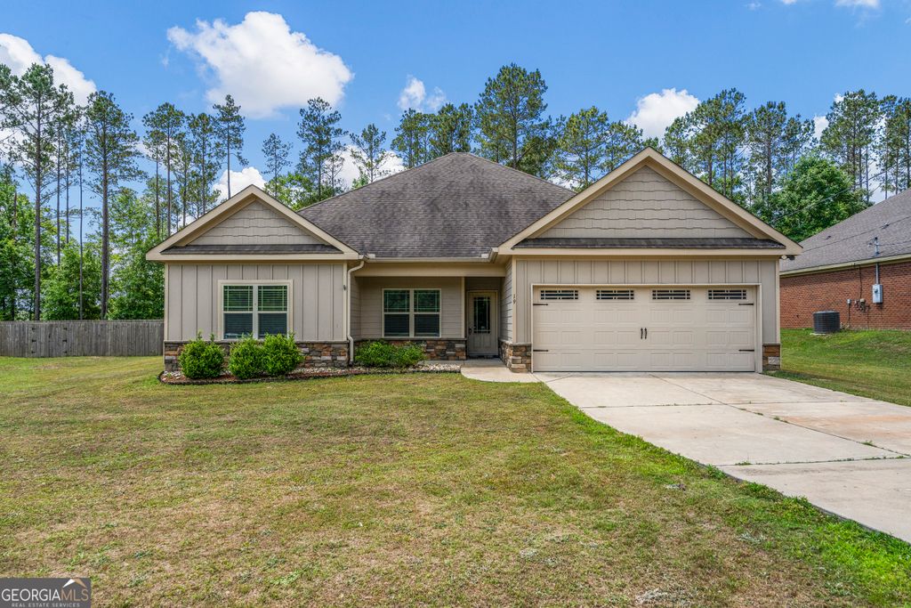 19 Fast Lane, Seale, AL 36875