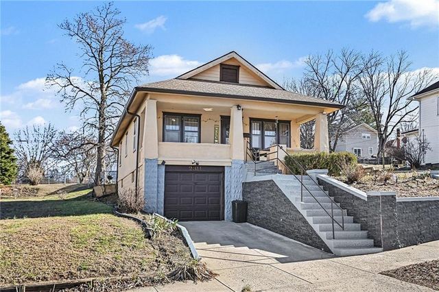 2311 S 15th Street, St Joseph, MO 64503