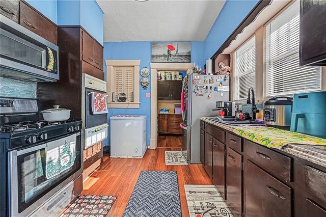 2311 S 15th Street, St Joseph, MO 64503