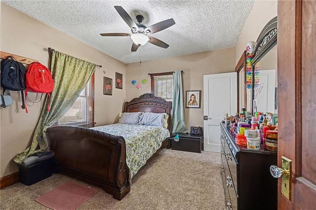 2311 S 15th Street, St Joseph, MO 64503