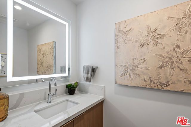 1906 Overland Avenue 204, Los Angeles, CA 90025