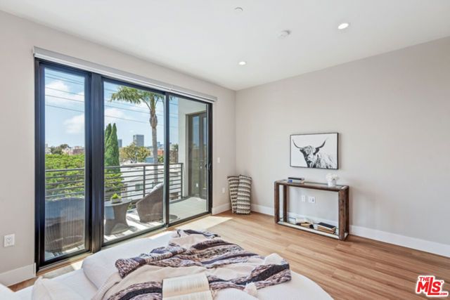 1906 Overland Avenue 204, Los Angeles, CA 90025
