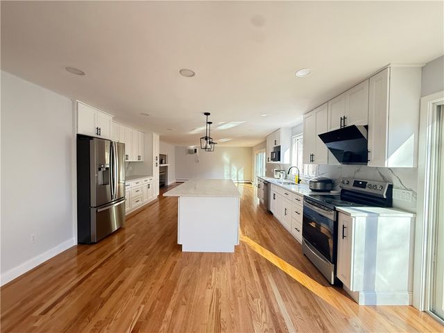 26 Trout Brook Lane, Scituate, RI 02831