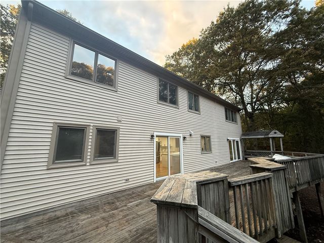 26 Trout Brook Lane, Scituate, RI 02831