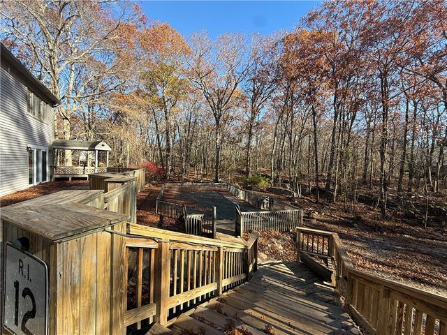 26 Trout Brook Lane, Scituate, RI 02831