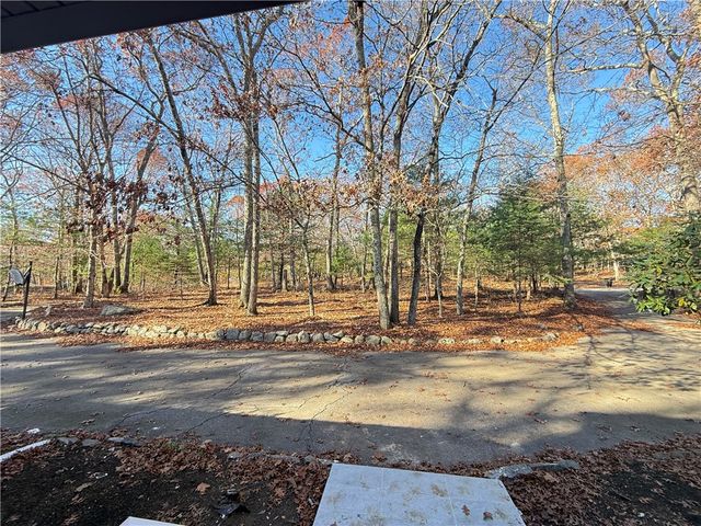 26 Trout Brook Lane, Scituate, RI 02831