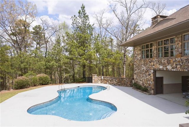 12 Signal Mountain Circle, Cartersville, GA 30121