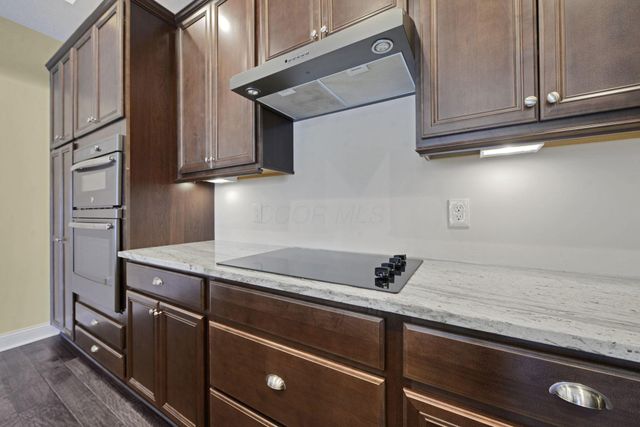 8165 Summitpoint Place, Lewis Center, OH 43035