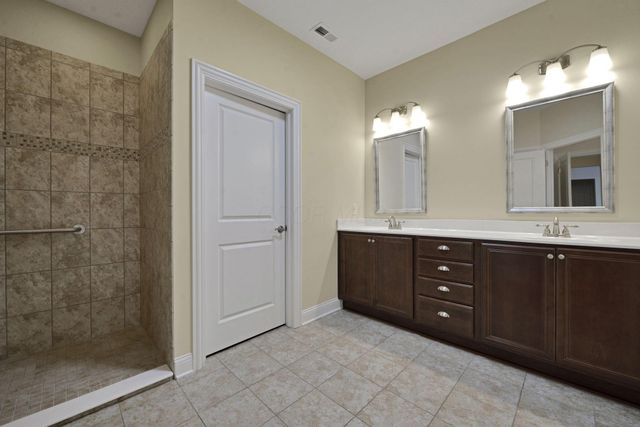 8165 Summitpoint Place, Lewis Center, OH 43035